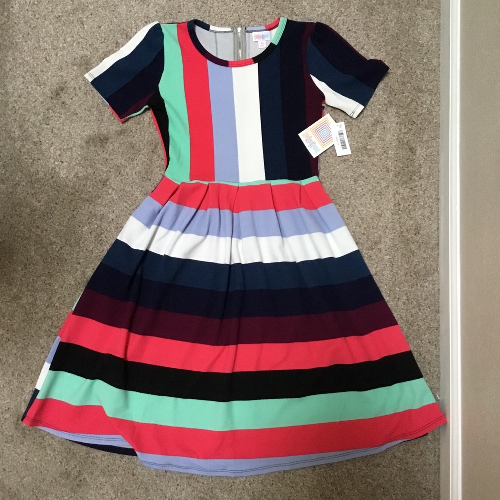 SALE 🎉 LuLaRoe Amelia XS NWT